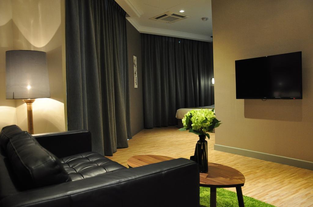 Champion Hotel Сингапур Стая снимка